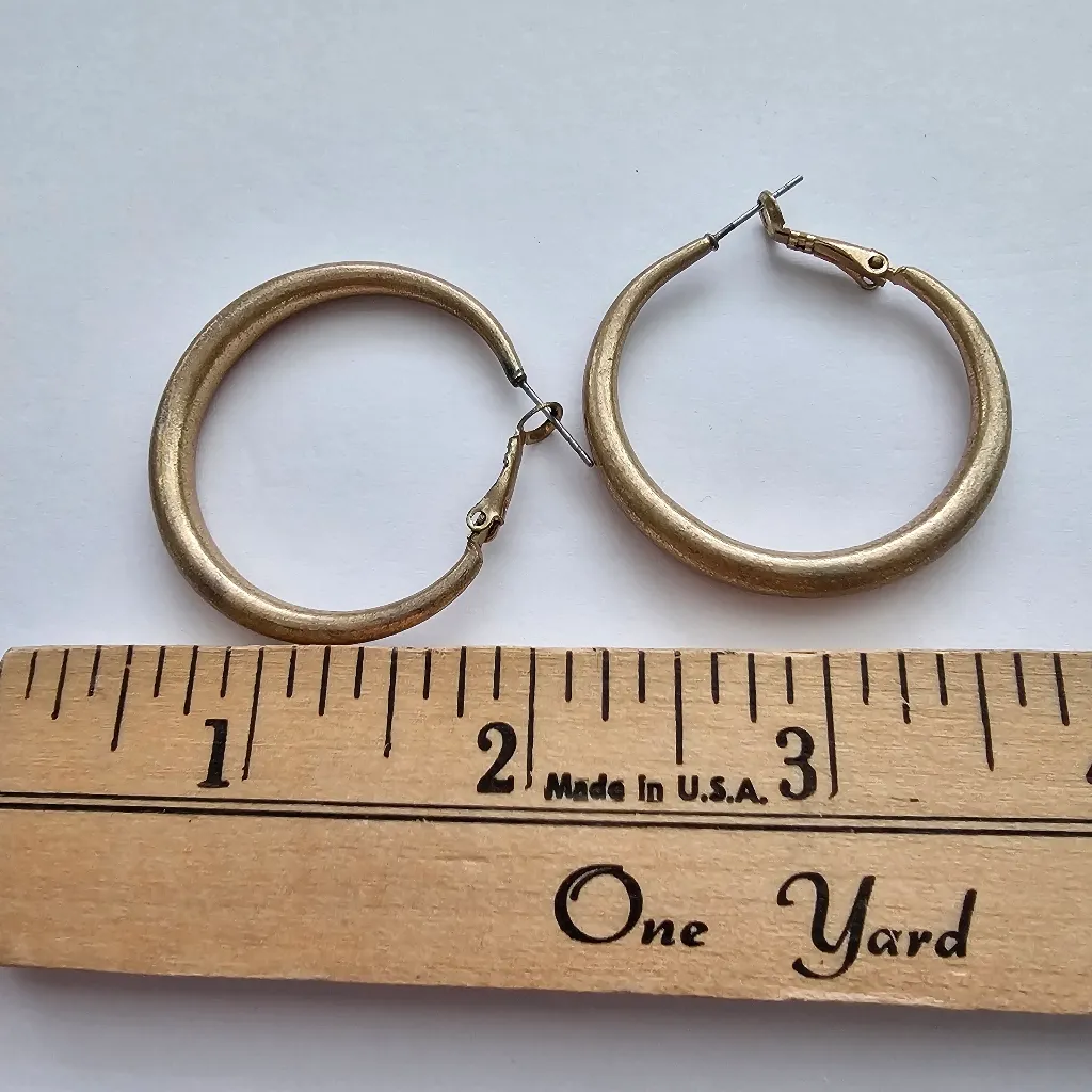 Brass Finish Thick Gold Tone Hoop Earrings - Image 5