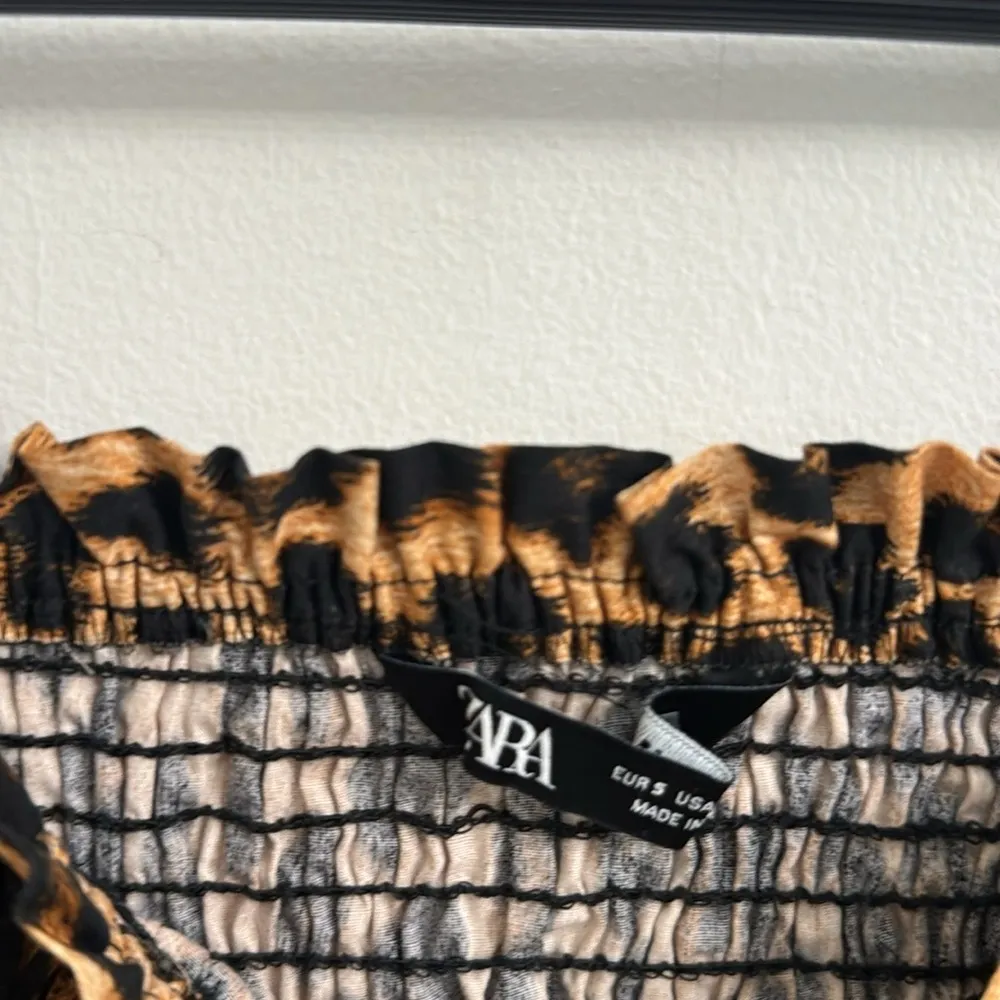 Zara Leopard Print Puff Sleeve Top S - Image 6