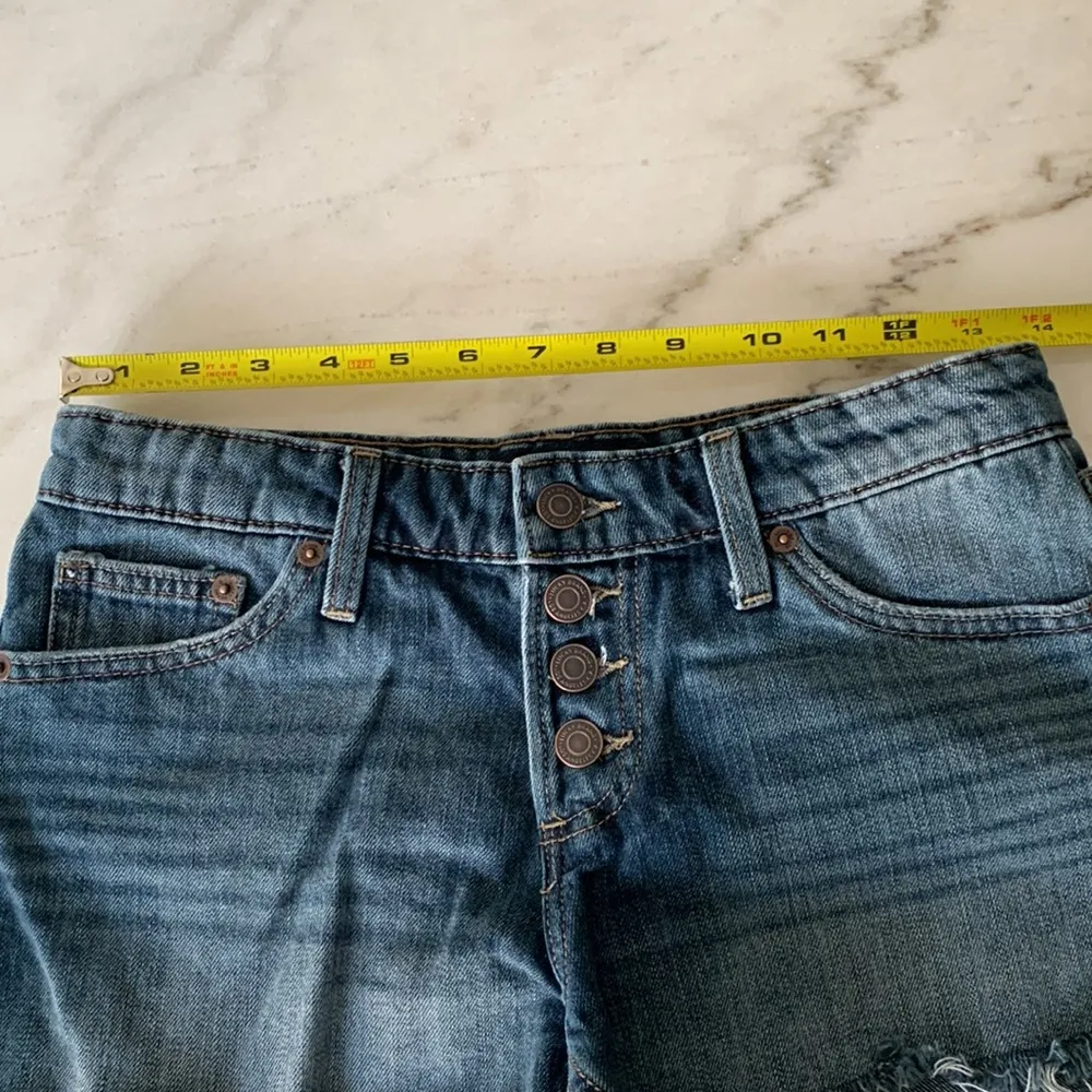 Lucky Brand  The Cut Off Denim Shorts - Image 10