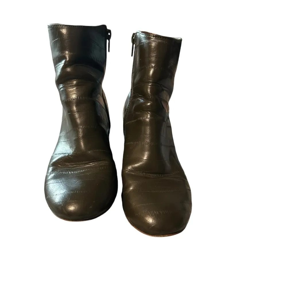 Urban Outfitters women's size 7 military green ankle boots - Image 2