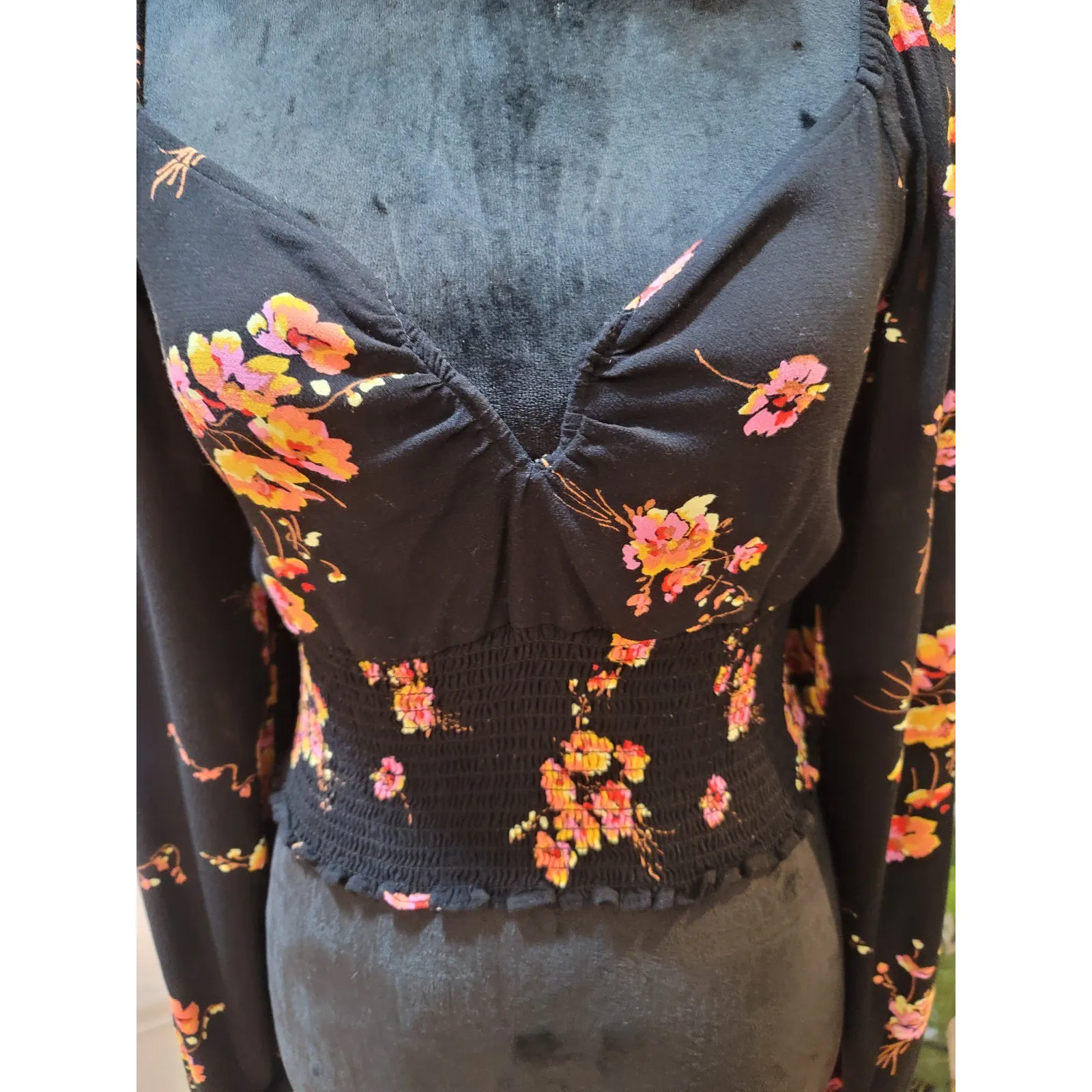 Leith Floral Blouse Women’s Size S Black 100% Rayon Smocked Waist Long Sleeve - Image 3