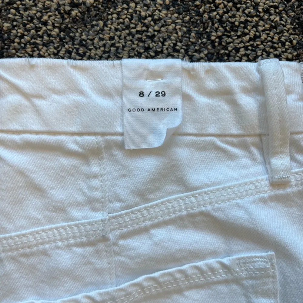 Good American - Good 90s Duster Natural Fray - White distressed denim jeans - Image 4