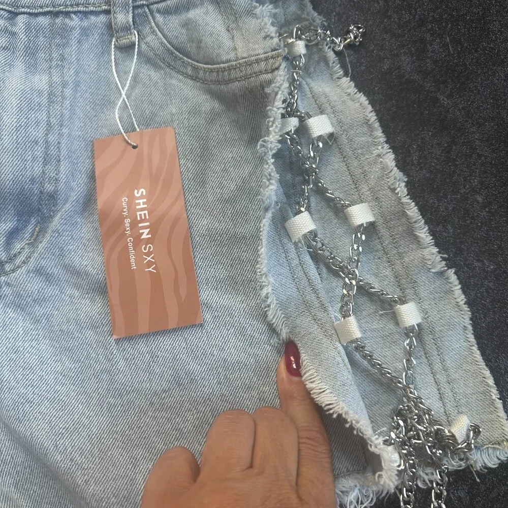 SHEIN SXY High Waist Chain Lace Up Denim Shorts Size 29 - Image 3