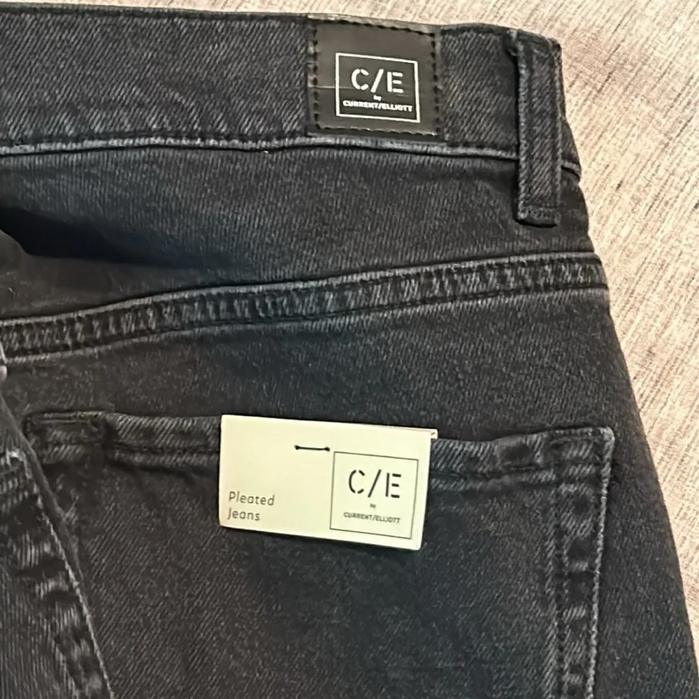Current Elliott Pleated Jeans Gravity - Image 8