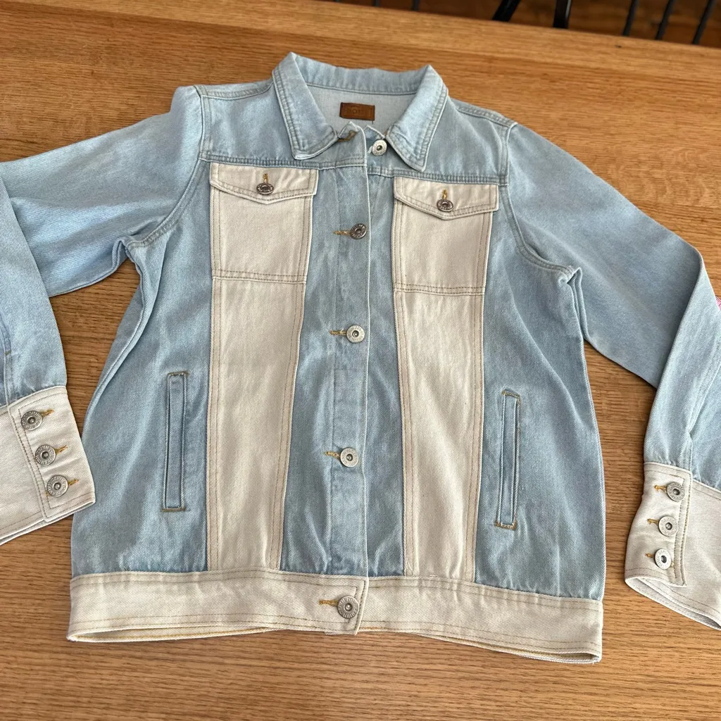 POL EUC Light Two Tone Blue and Cream Denim Jacket Sz L 20” p2p - Image 11