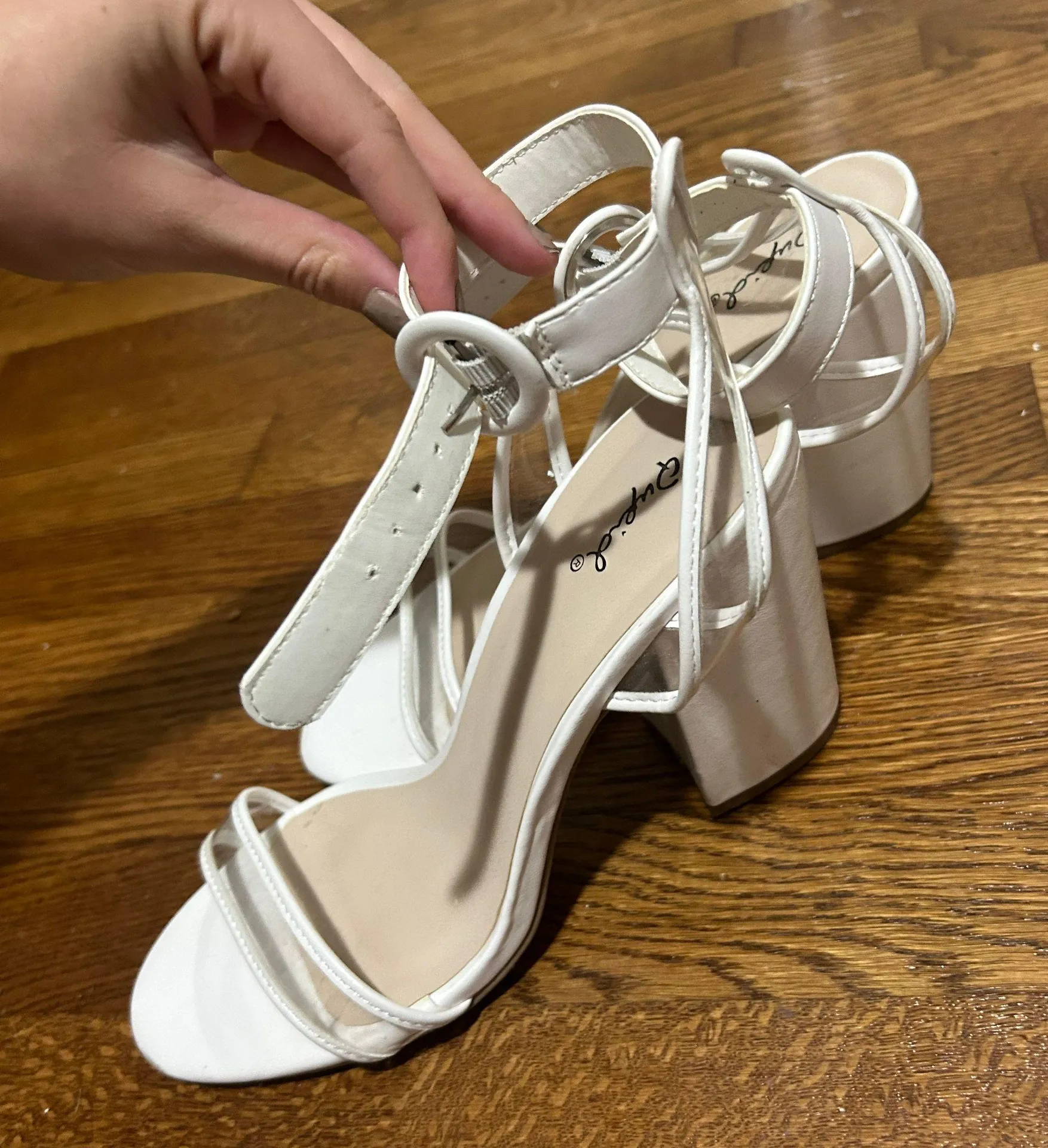 White Heels Size 9 - Image 2