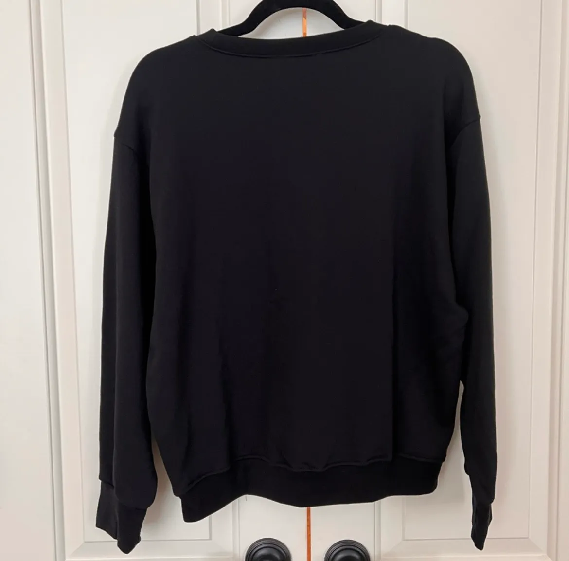 Lulus NWT  Crewneck Sweatshirt S - Image 2