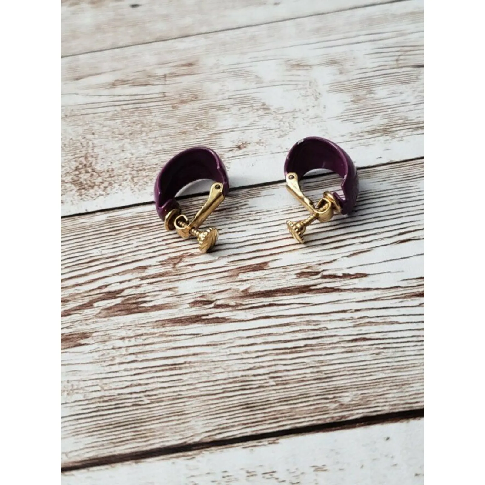 Vintage Clip On Earrings - Image 4