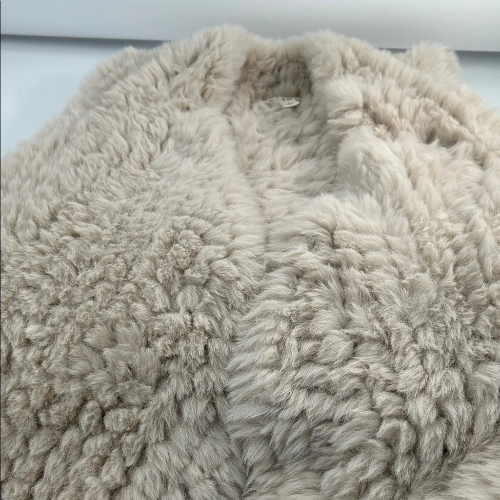 Miami Cream Faux Fur Vest - Image 5