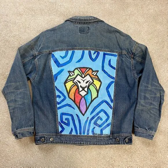 American Eagle Outfitters Denim Oversized Jacket Hand Painted Lion Size S - Image 2