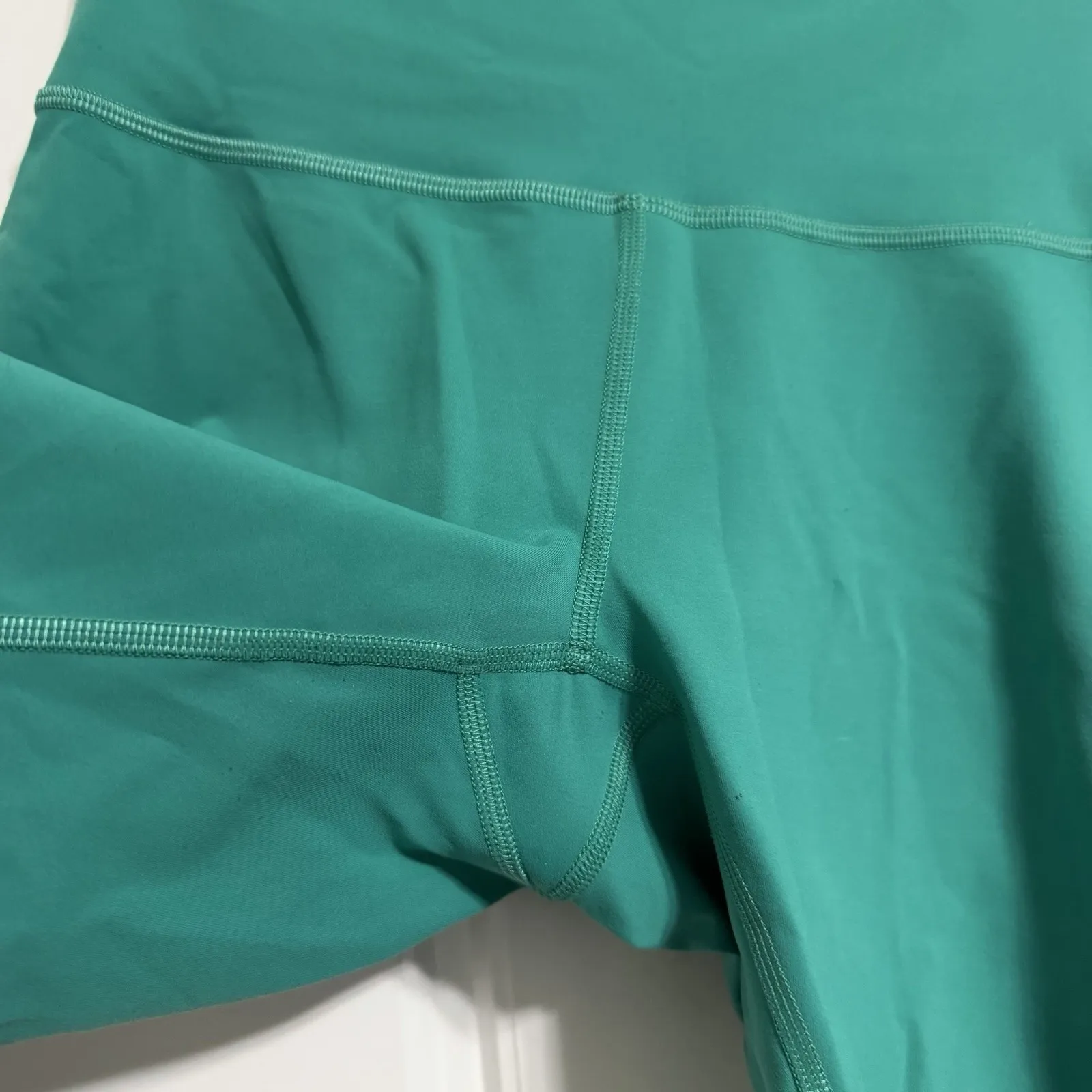 Lululemon Wunder High Rise Bike Shorts Teal Green Women's Size 6 - Image 6