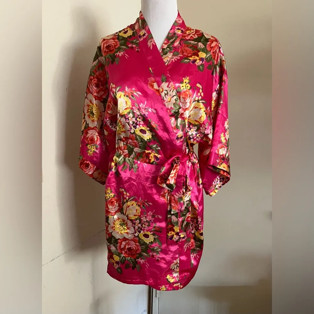 Ms Lovely Hot Pink Baroque Floral Satin Kimono Short Robe Size XS - Image 4