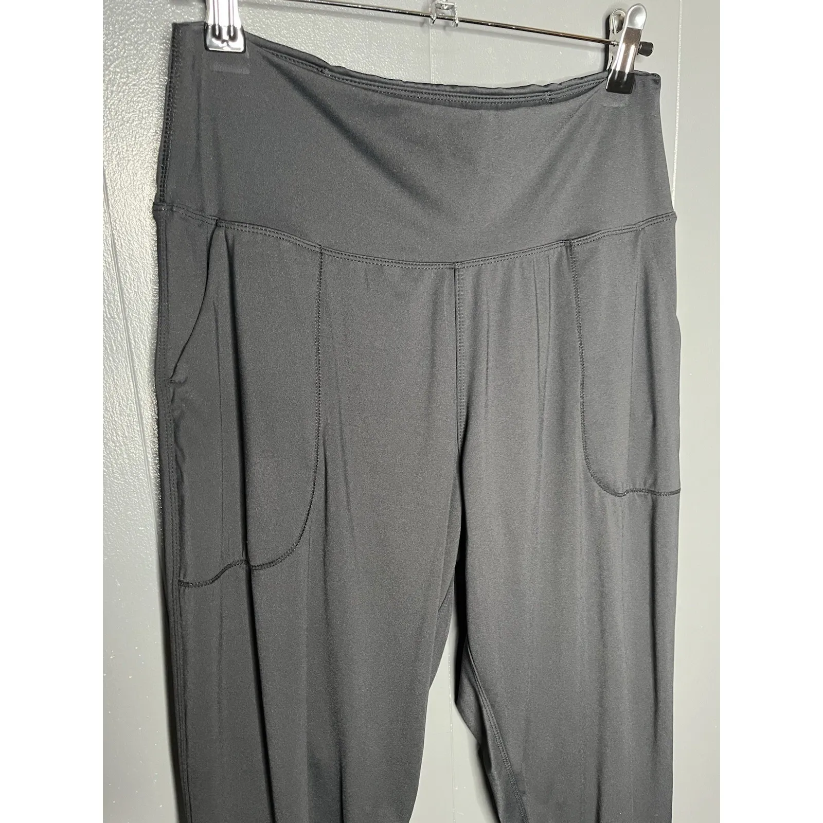 Oalka Leggings Women's Size Medium Joggers Solid Black Pockets Casual Athleisure - Image 3