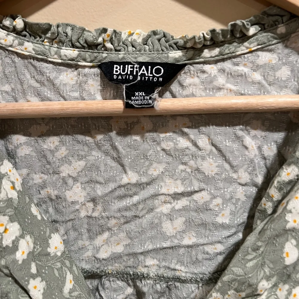 Buffalo David Bitton Floral Top - Image 5
