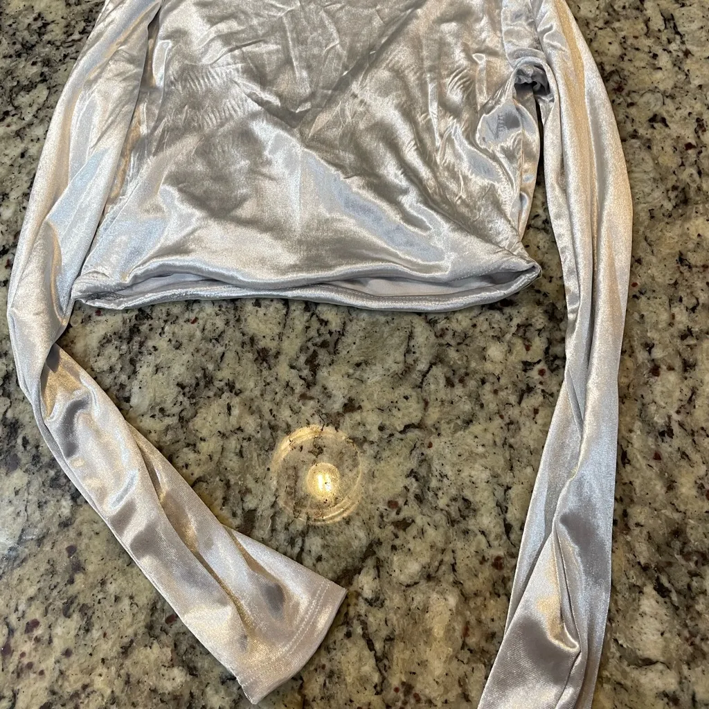 Garage Shimmering Silver Top - Image 4