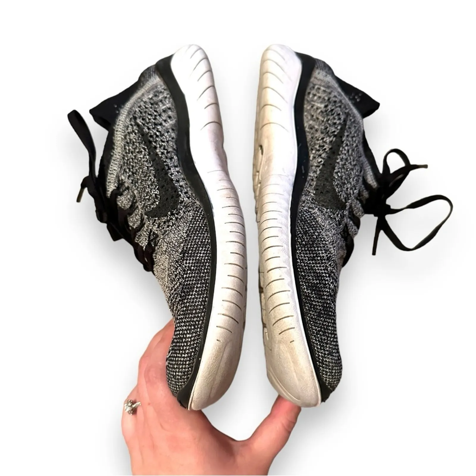 Nike Women's Free RN Flyknit 2018 White Black‎ Mesh Sneakers Sz 9 - Image 5