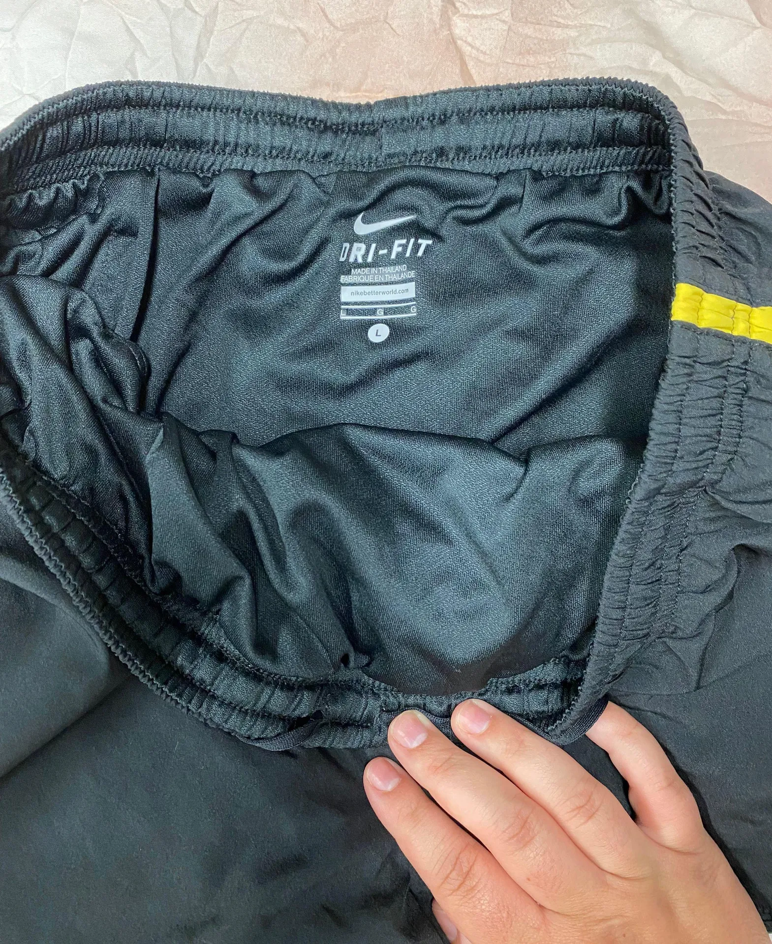Nike Live-strong Shorts - Image 3