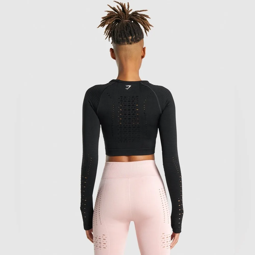 Gymshark Glow Long Sleeve Seamless Mesh Crop Top in Black Size S - Image 2