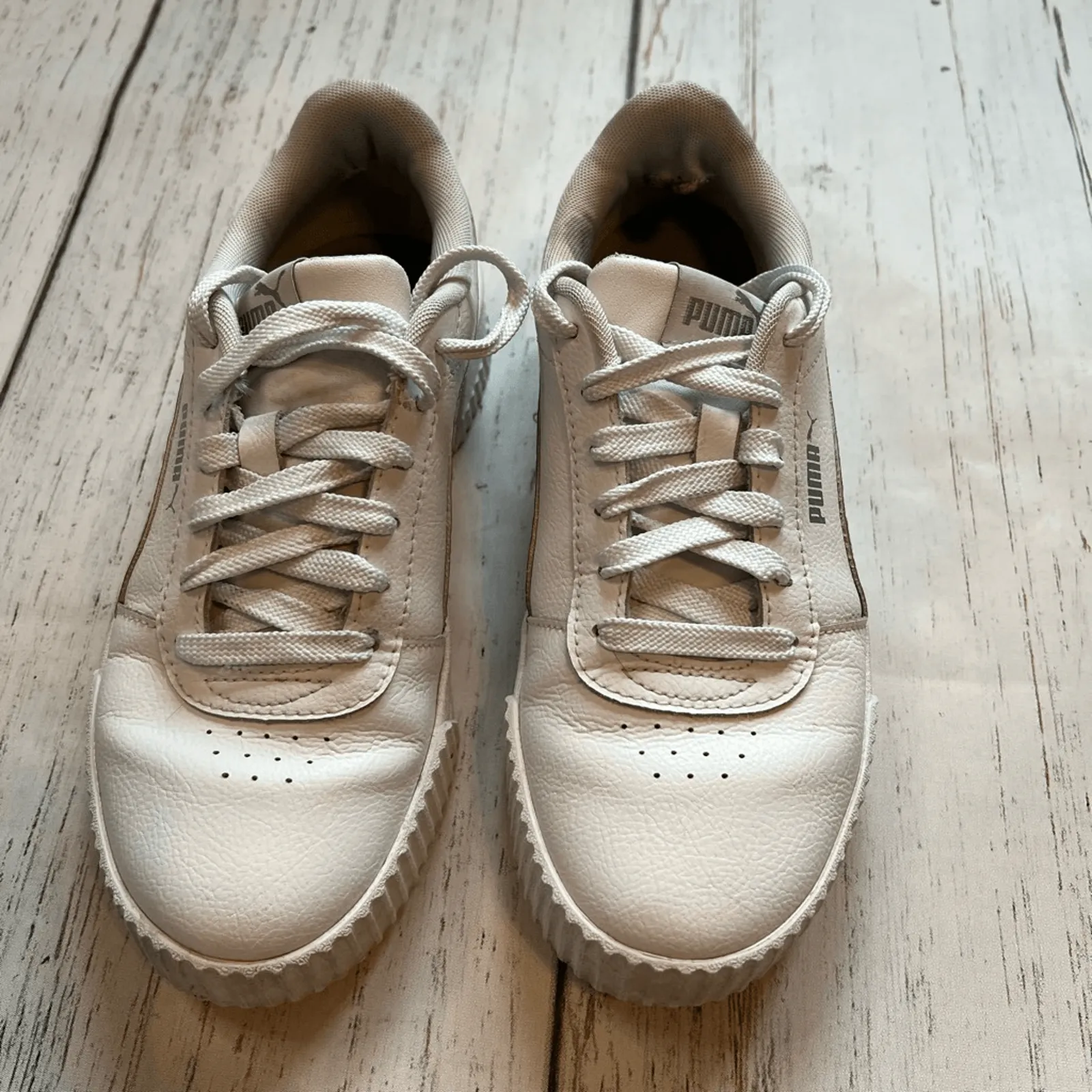 Puma  Carina white casual low top lace up sneakers Women’s Size 7 - Image 3