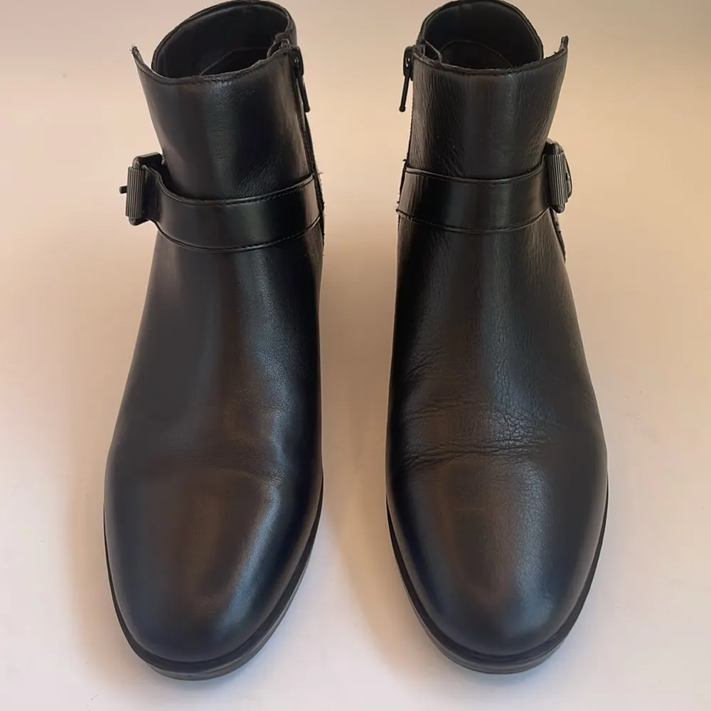 Naturalizer Ronan Black Leather Ankle Boot Strap Silver Buckle Moto Women’s 7.5M - Image 2