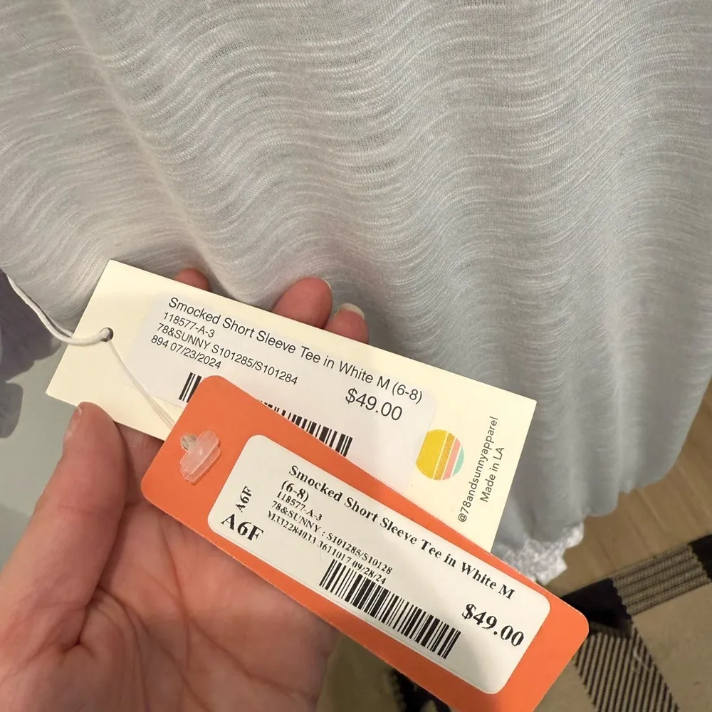 Women's Smocked Shirt Sleeve Tee Gray Size M - Image 4