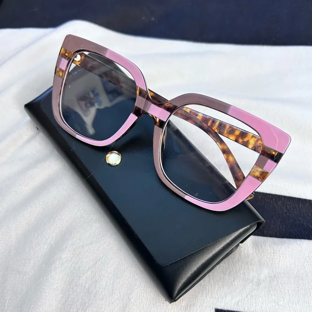 Lavishly Paris Stylish Pink and Black Women's Computer Eyewear - Image 4