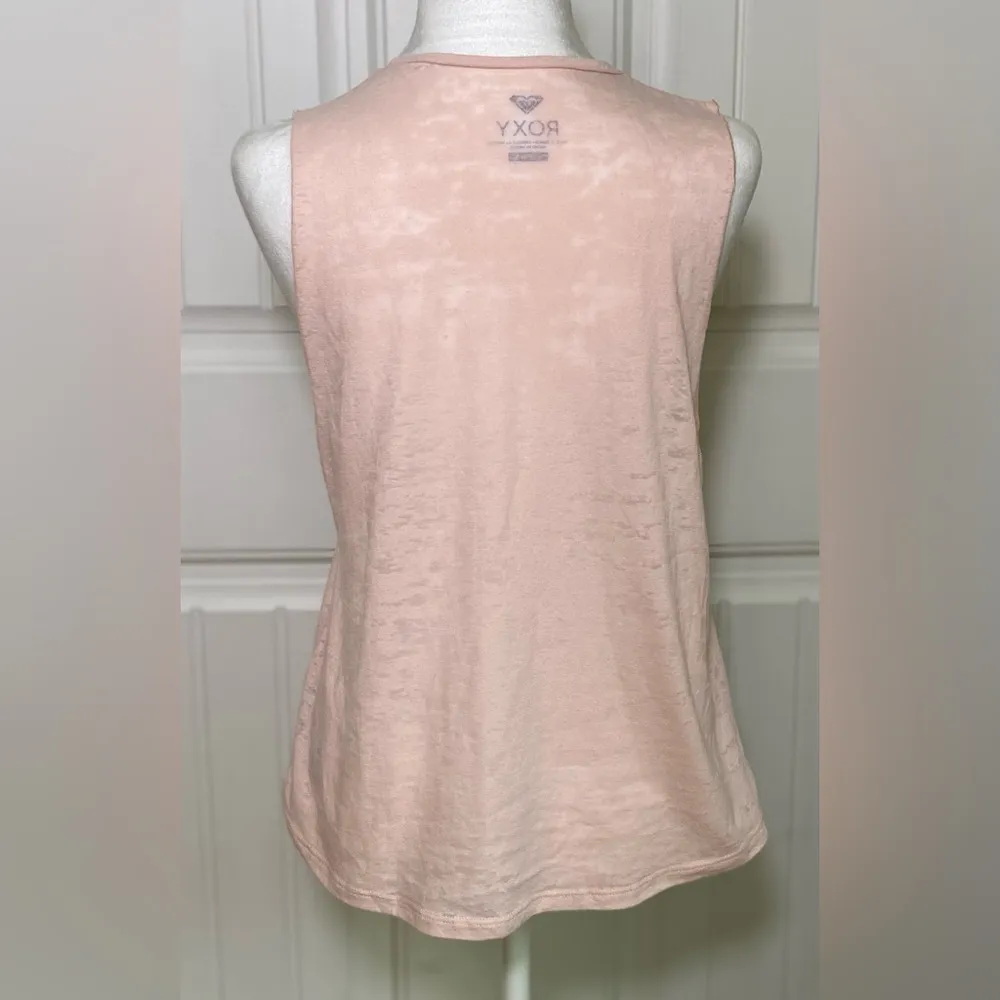 Womens Roxy sleeveless top. Pink. Slightly sheer. Size small. - Image 2