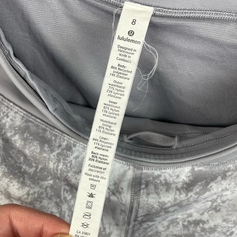 Lululemon Run Times Short II 4" Washed Marble Alpine White Silverscreen Size 8 - Image 5