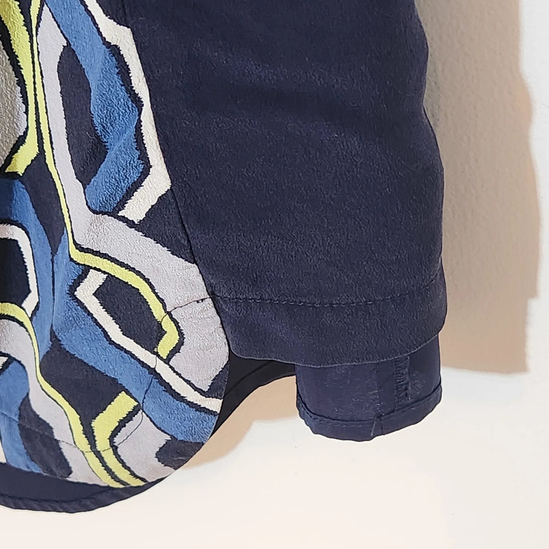 Trina Turk Navy and Gray Geometric Print Silk Mini Shift Dress Size 8 - Image 5