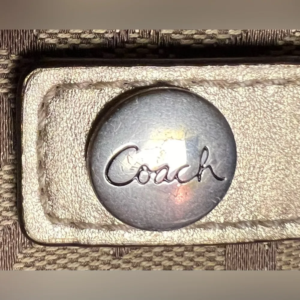 New York | Signature C billfold. - Image 13