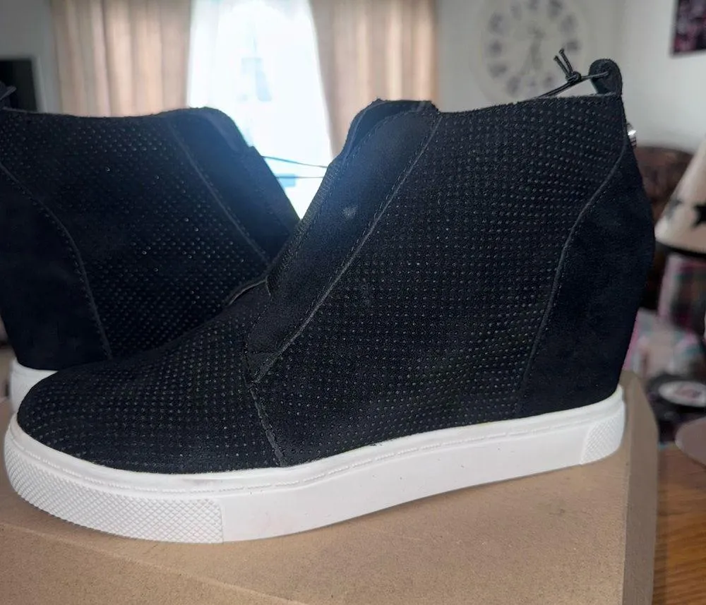 Steve Madden flavy ladies wedge sneaker Size 8 NWT - Image 2