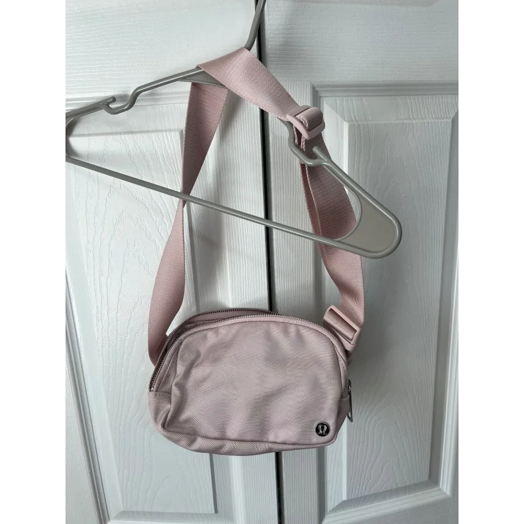 Lululemon Crossbody Belt Bag In Light Pink With Adjustable Strap & Zipper Closur - Image 3