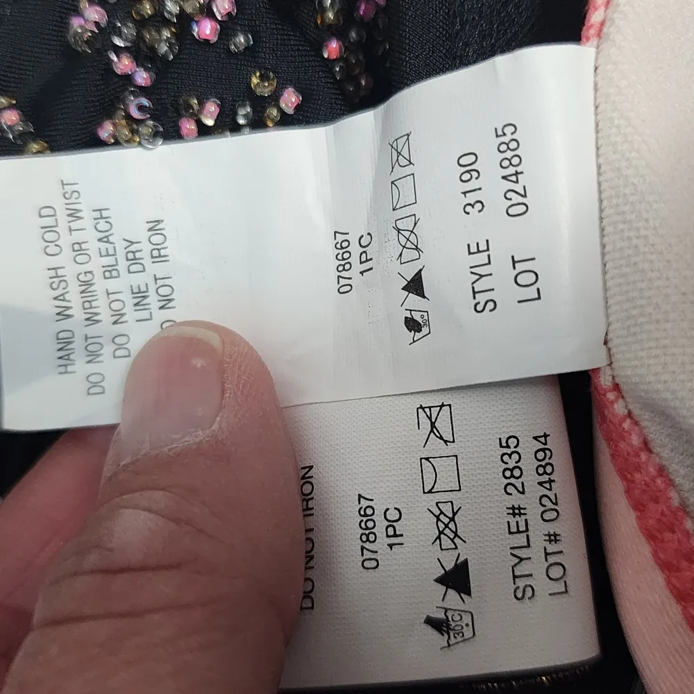 Ninety Six Degrees Coral Black Globe Trekking Beaded Sequin Bikini Size Small - Image 11