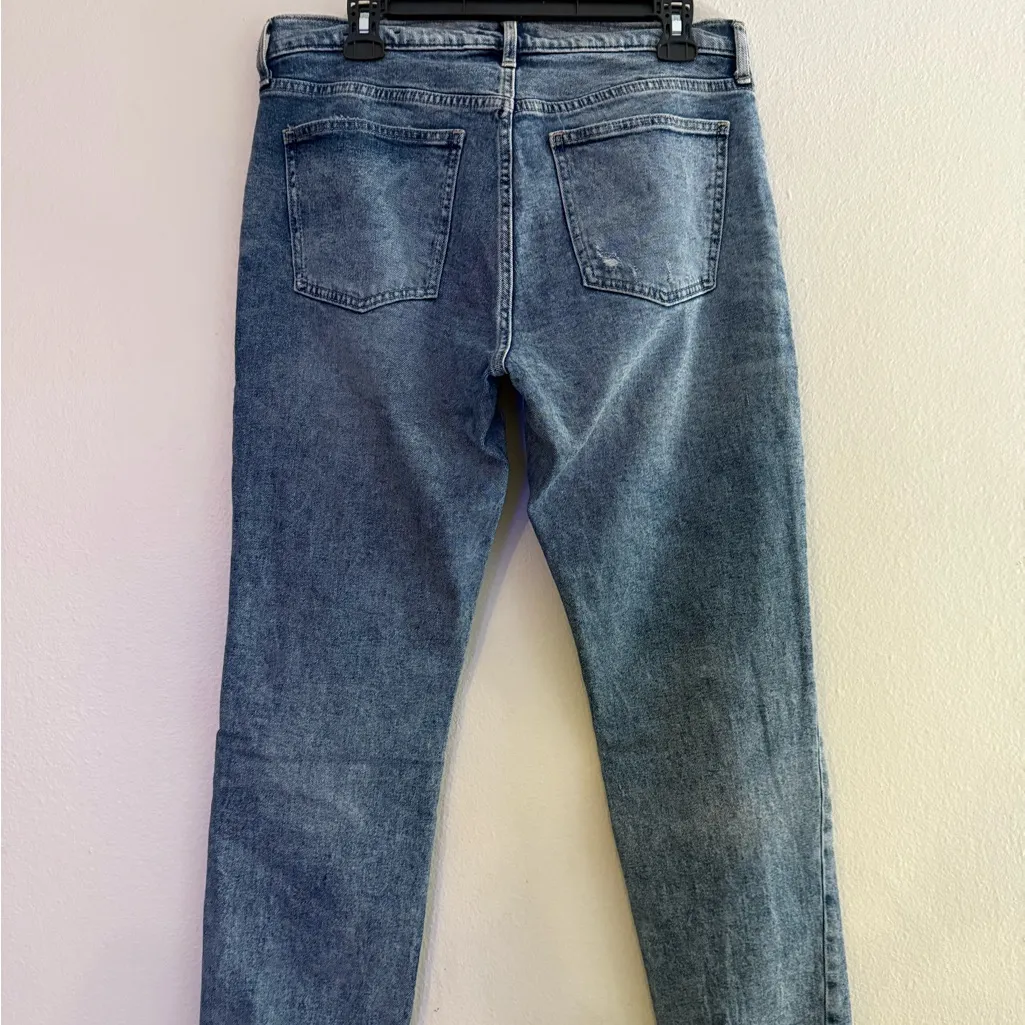 GAP Distressed Girlfriend Jean - Image 4