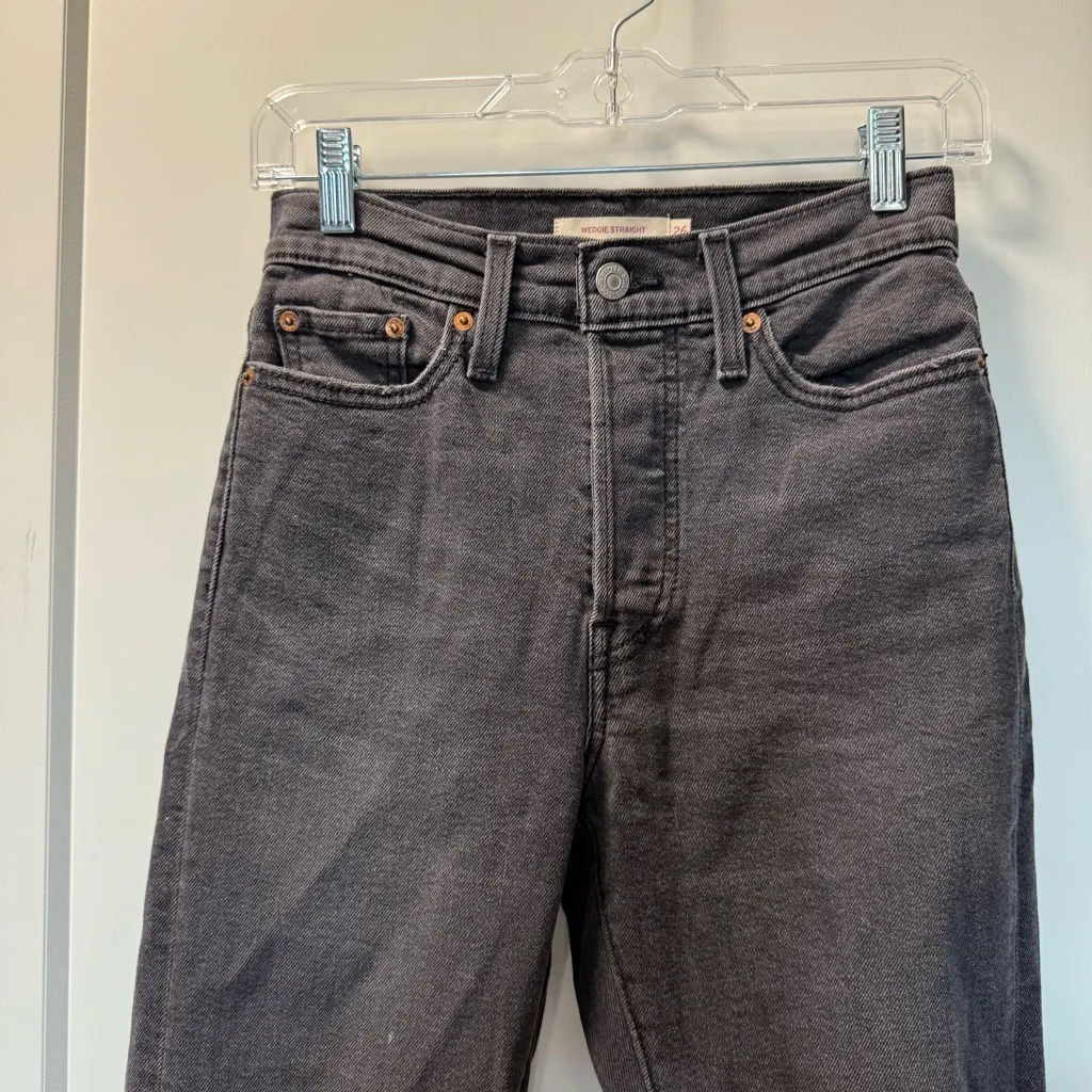Levi's Wedgie Straight Jean Black High Waist Button Fly Distressed 26x28‎ - Image 3