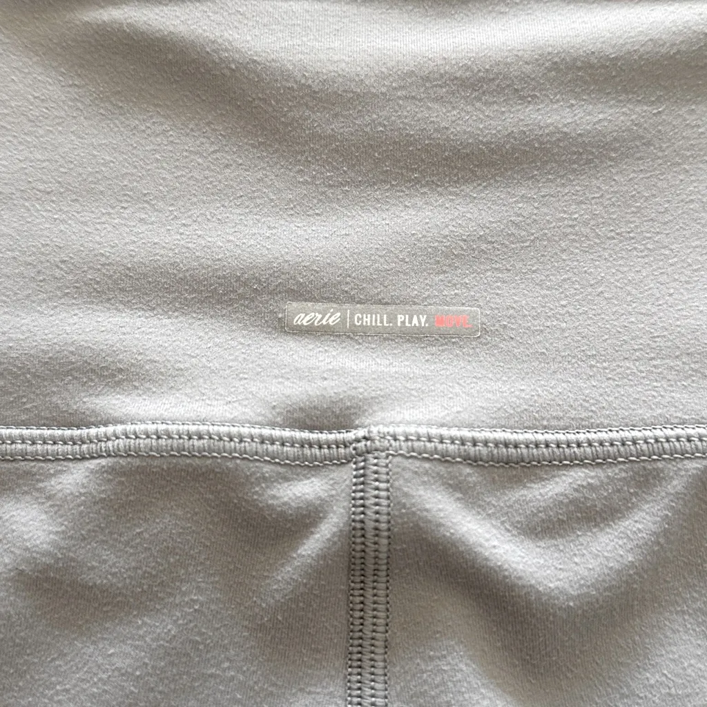 Aerie Chill Gray High Waist Shorts with Coral Crochet Detailed Side Size Small - Image 5