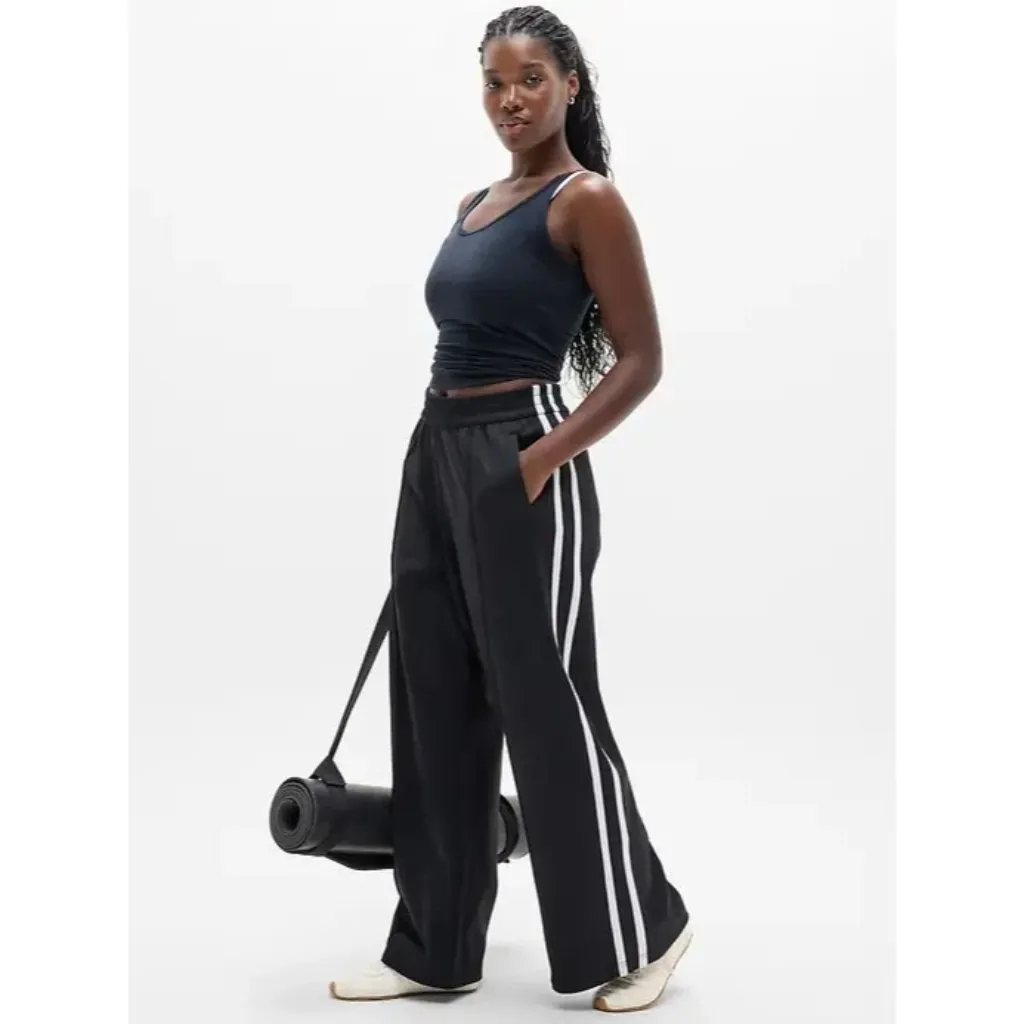 New Athleta M With Ease Cut Out Tank Eclipse Navy Blue Medium - Image 3