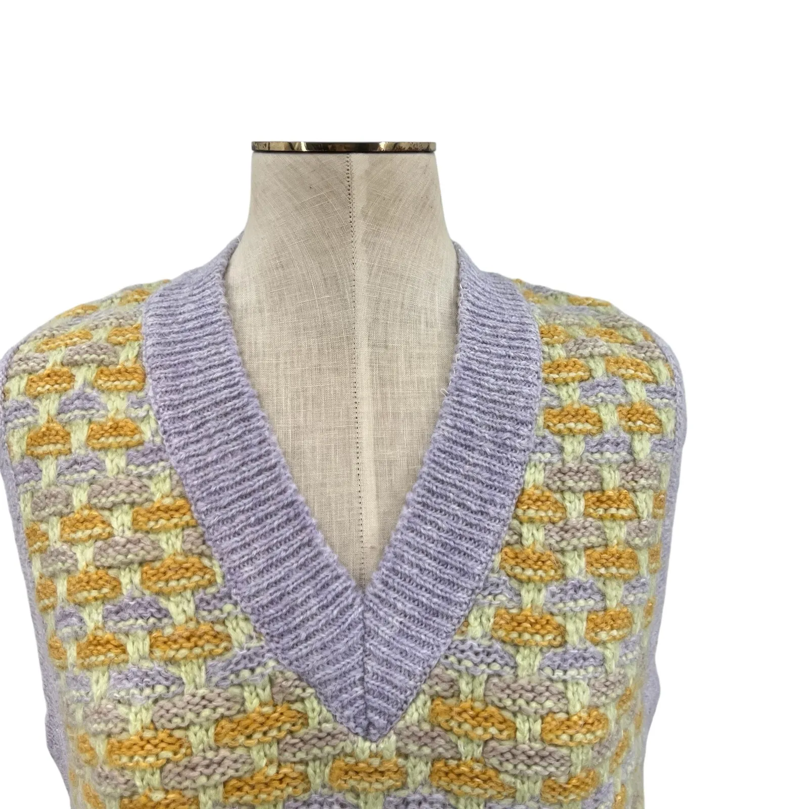 Mango Knit‎ Sweater Vest Scallop Hem Pastel Purple Yellow Size Small - Image 4
