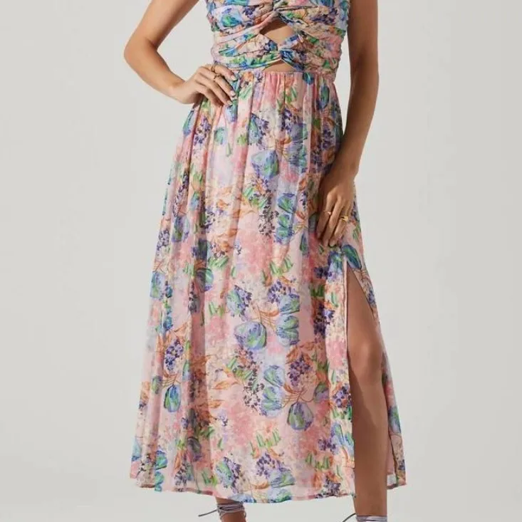 NEW ASTR Emine Pastel Pink Blue Floral Cutout Midi Dress Slit XL Revolve‎ - Image 4