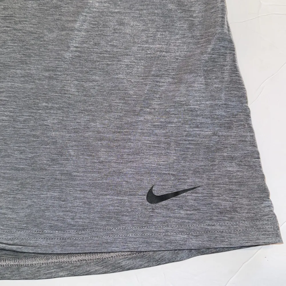Nike Shirt Womens Medium Gray Tank Top Dri Fit Shred Loose Fit Activewear Gym - Image 5
