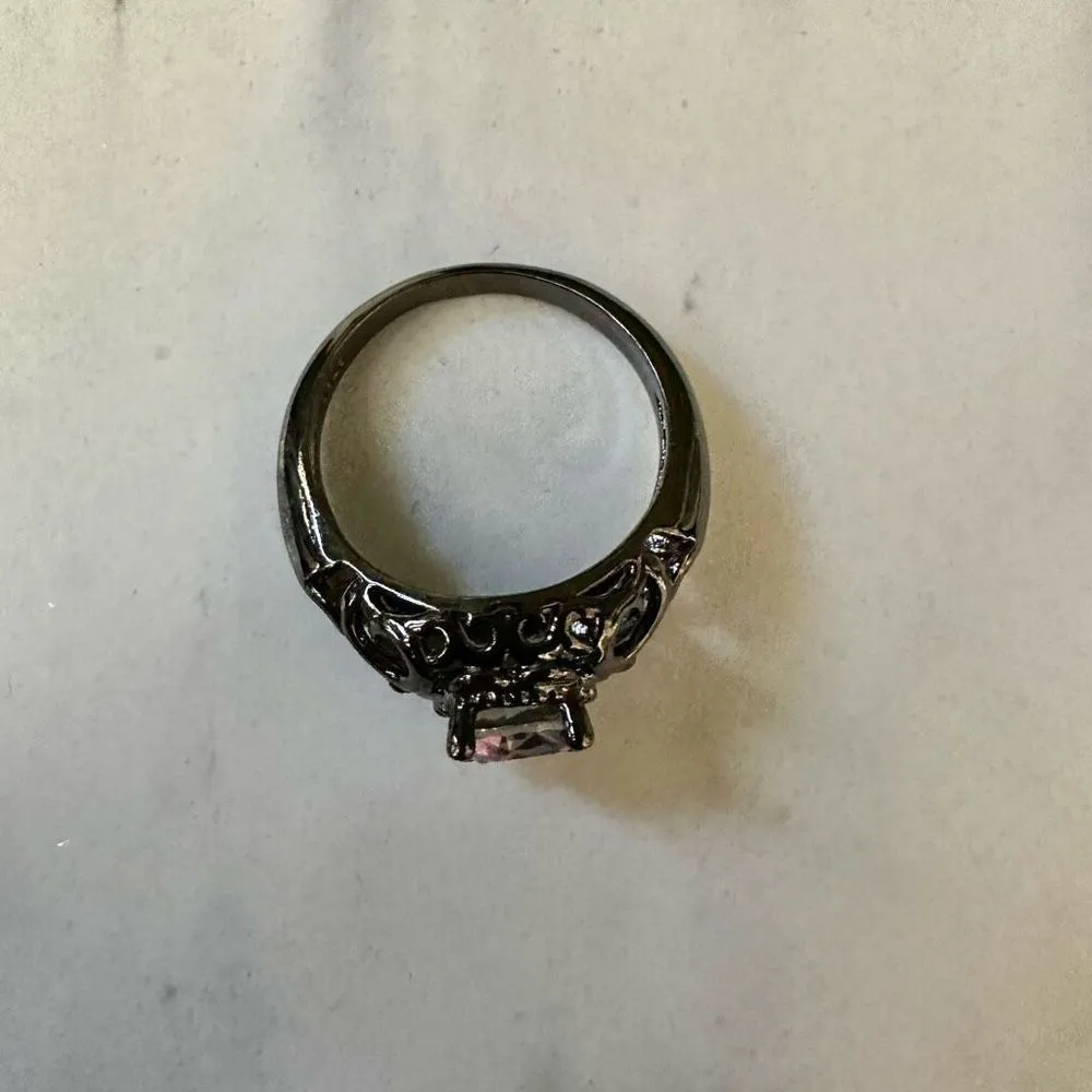 Grey silver rhinestone ring - Image 7