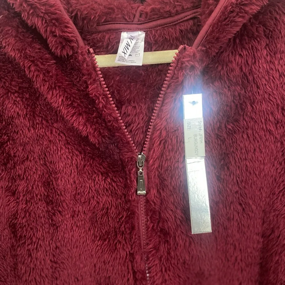 NWT!! 3/4 Zip Pullover Hooded Slightly Cropped Sweatshirt in Burgundy - Image 2