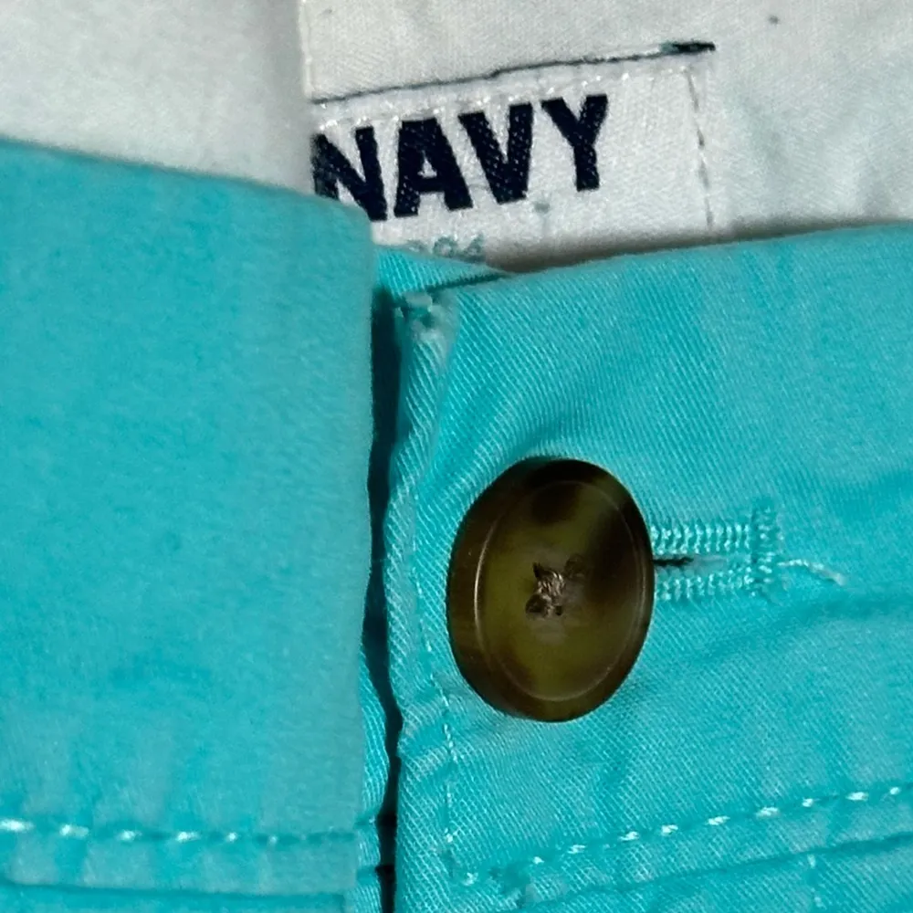 Old Navy Teal Chino Shorts - Image 5