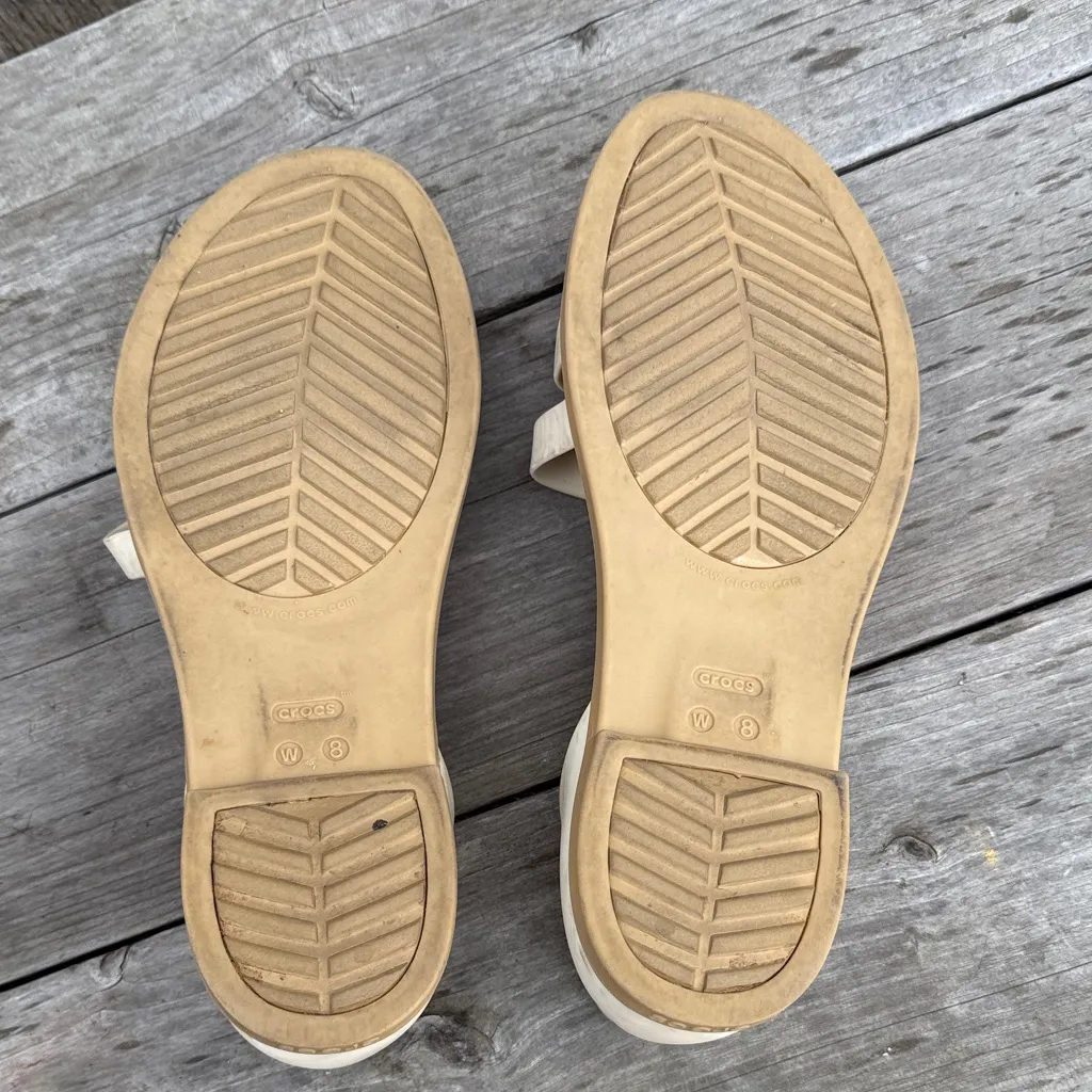 EUC CROCS Women's ICONIC CROC COMFORT Talum Cream Sandal with Tan Sole Size 8 - Image 9