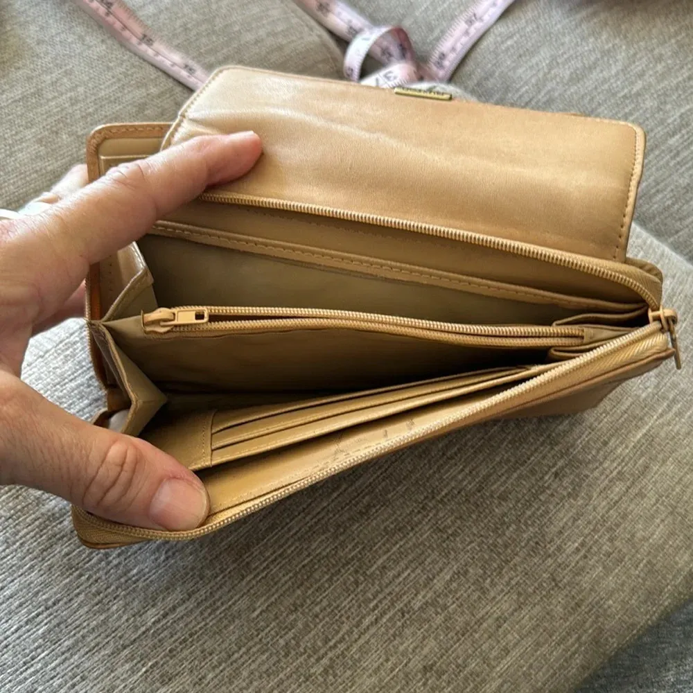 Camel colored genuine cowhide leather wallet by Buxton Tan - Image 6