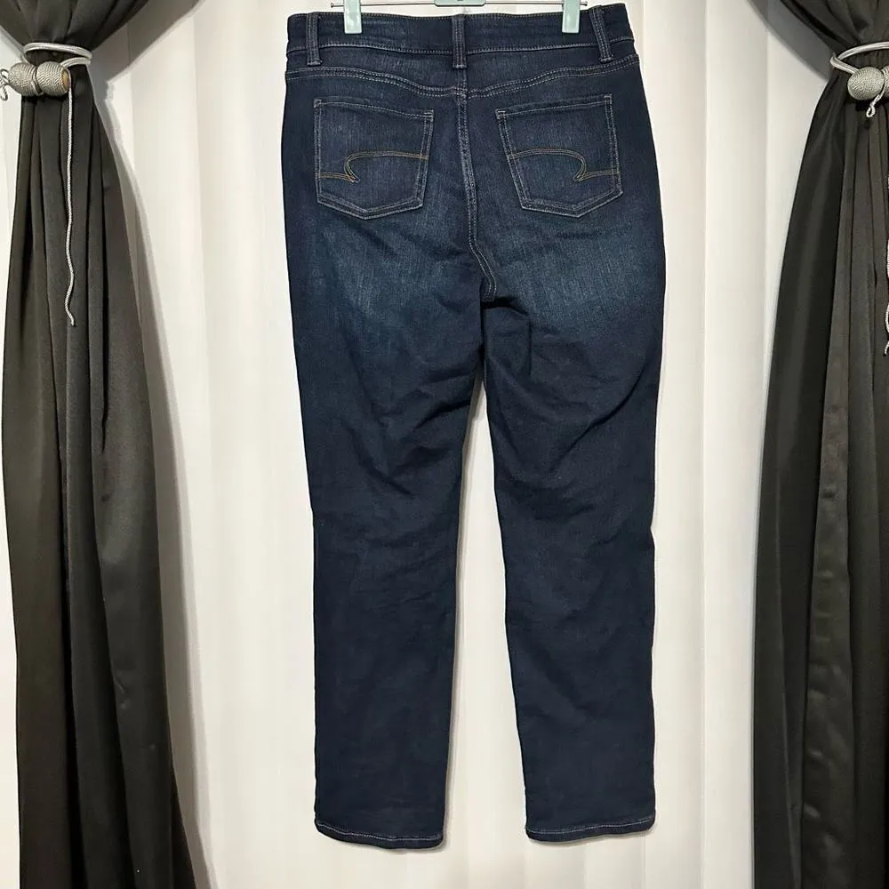 Time and True Straight Dark blue wash denim jeans 65% Cotton, 28% Polyester, 4% Size 8 - Image 6