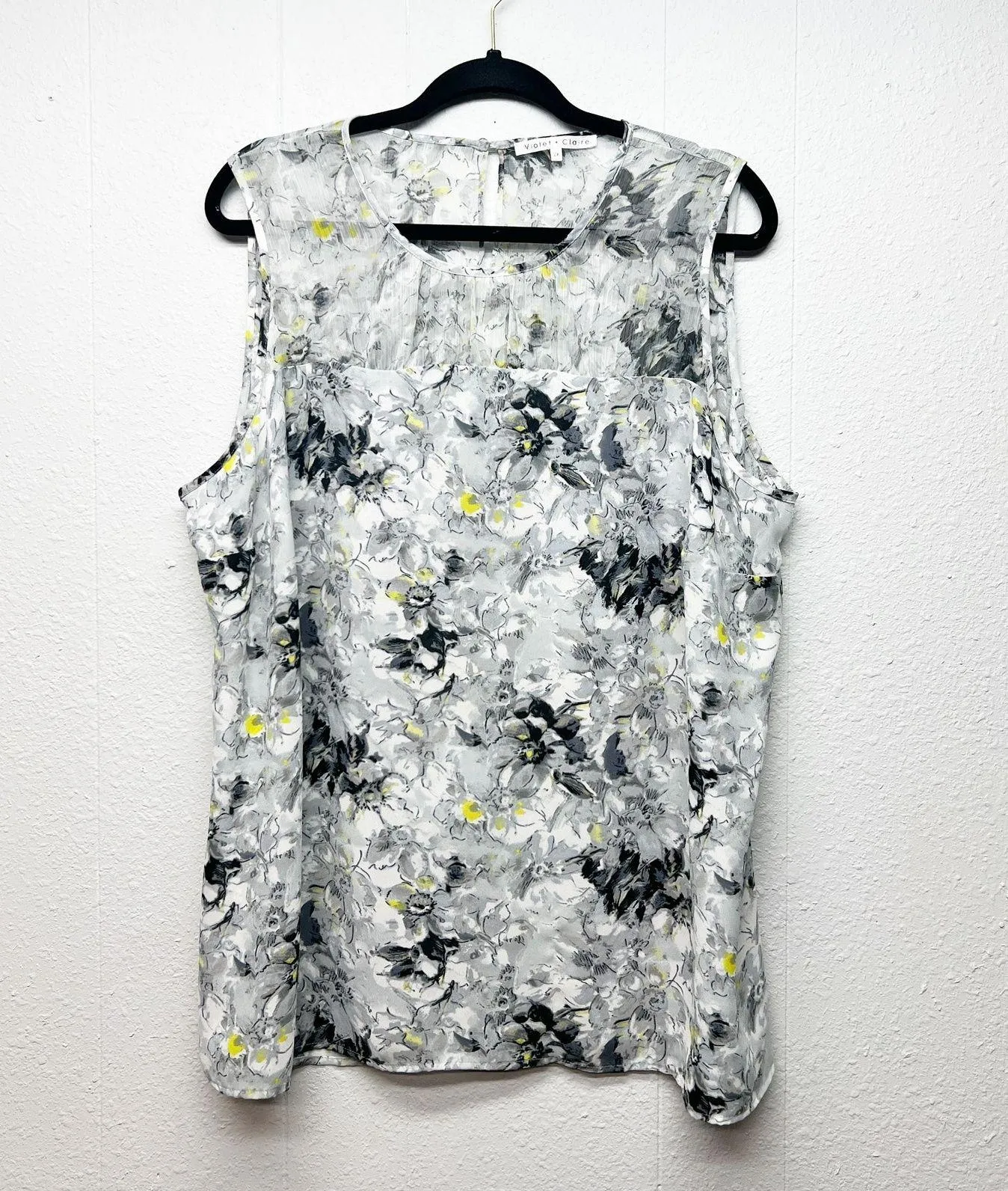 Violet & Claire Top Women 2X Sheer Lightweight Dark Floral Fairy Relaxed Comfort - Image 1