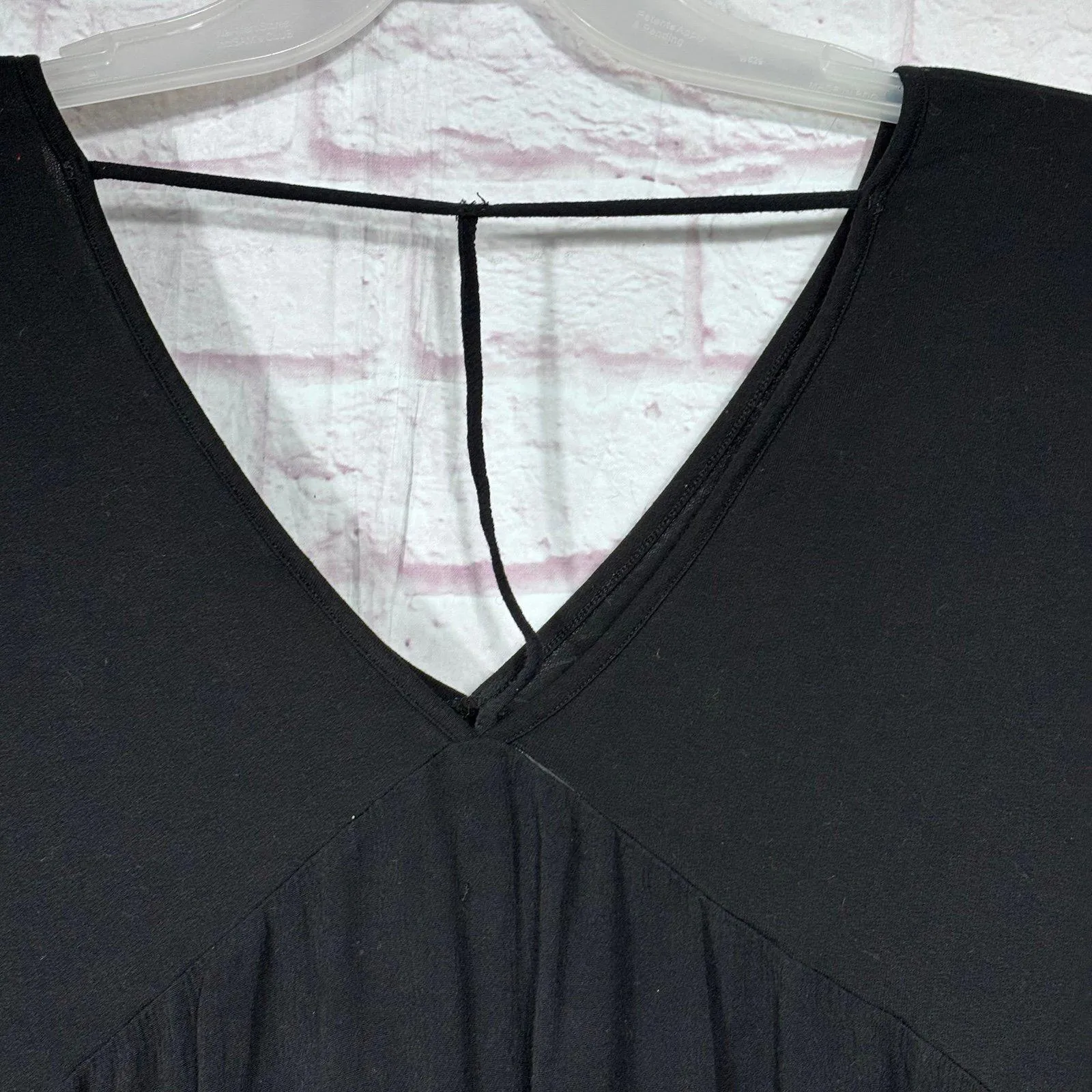 Altar'd State Women's Black V-Neck Top  Medium - Image 6