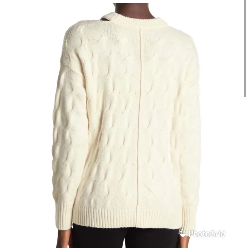 Vince Camuto Cable Knit Sweatshirt New With Tags - Image 2