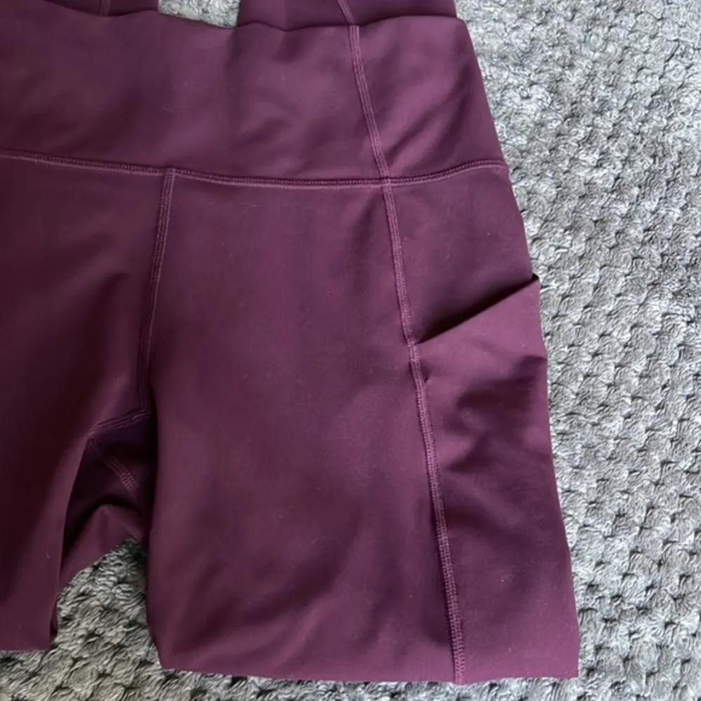 Fabletic Pureluxe Plum/Purple Pocketed Leggings Size Small EUC #1841-AT - Image 3
